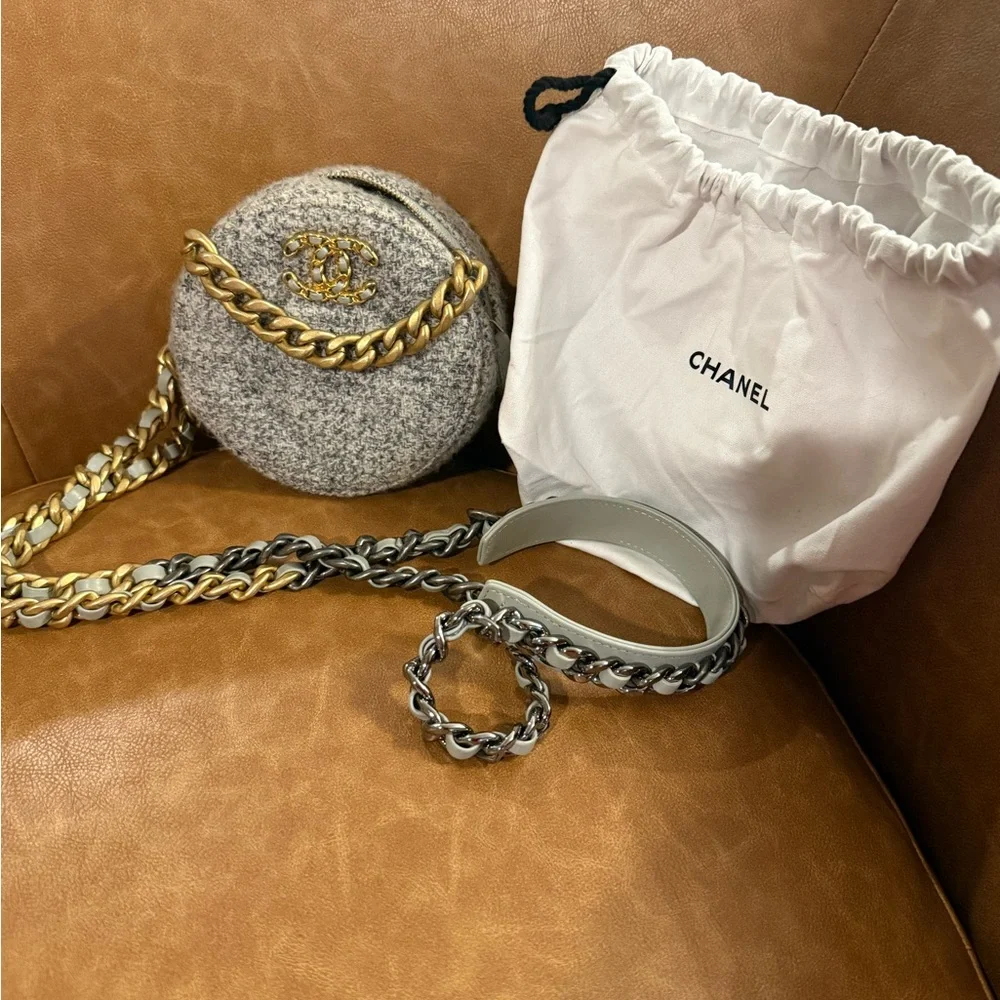 NEED GONE - Chanel 19 Gray Tweed & Wool Round Shoulder Bag NWOT